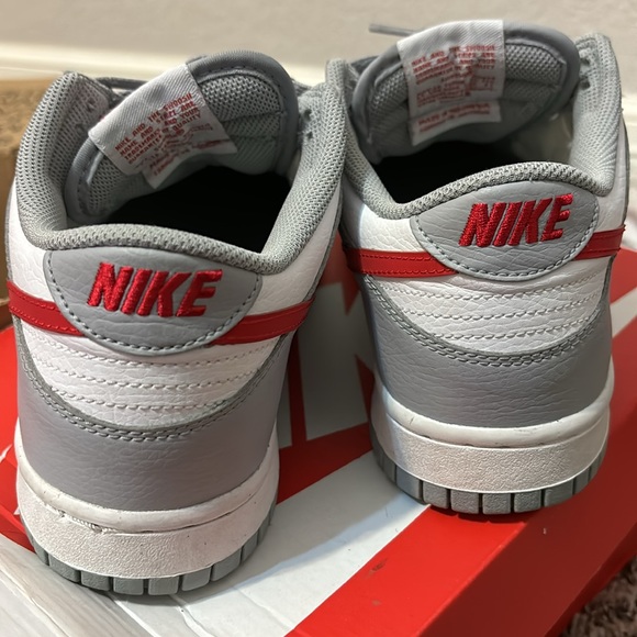 NIKE DUNK LOW GREY WHITE AND RED - Picture 6 of 7